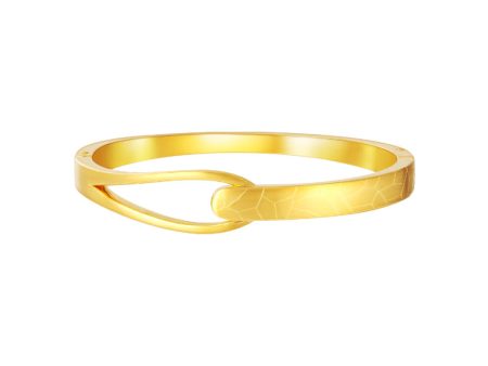 TOMEI Interlock Patterned Bangle, Yellow Gold 999 (5D) Online now