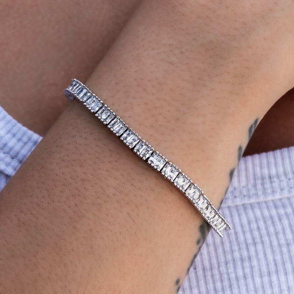 Diamond Baguette Tennis Bracelet in White Gold- 3mm Fashion