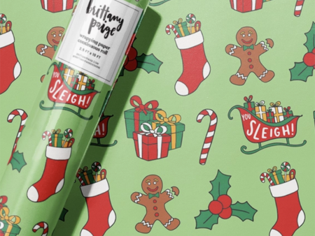 Trendy Wrapping Paper - Traditional Christmas Discount